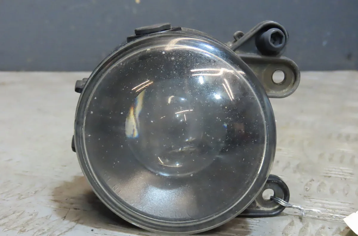 Phare antibrouillard avant gauche Volkswagen GOLF V (1K1) 1.6 fsi (2003-2008) occasion