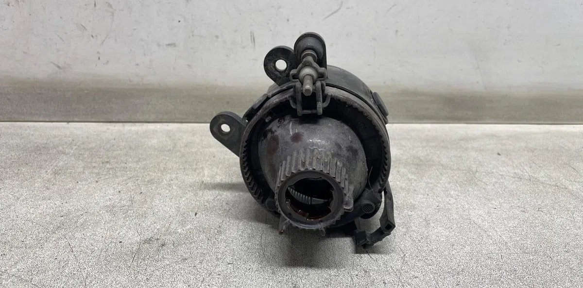 Phare antibrouillard avant gauche Volkswagen GOLF V (1K1) 2.0 tdi 16v (2003-2008) occasion