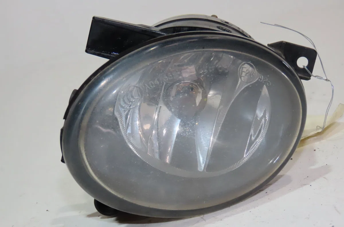 Phare antibrouillard avant gauche Volkswagen GOLF VI (5K1) 1.6 tdi (2009-2012) 5 portes occasion