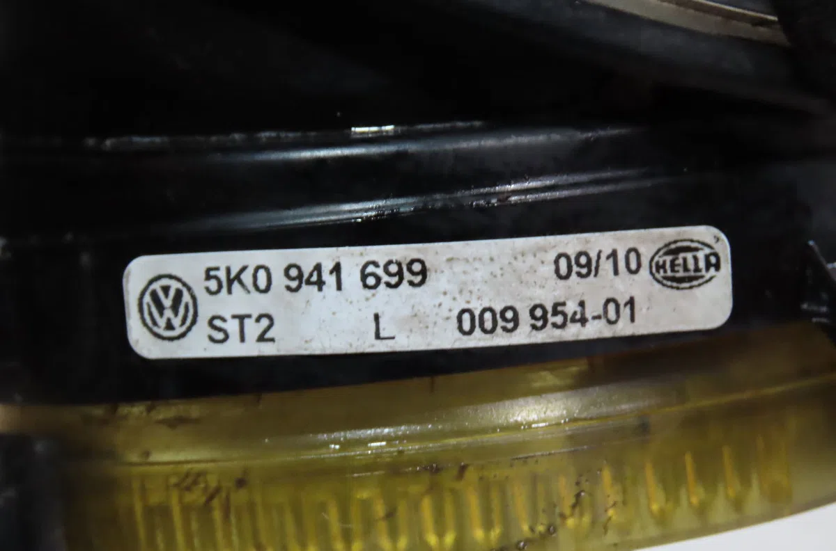 Phare antibrouillard avant gauche Volkswagen GOLF VI (5K1) 1.6 tdi (2009-2012) 5 portes occasion
