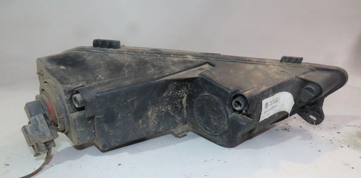 Phare antibrouillard avant gauche Volkswagen GOLF VII (5G1, BQ1, BE1, BE2) 1.4 tsi (2014-2020) occasion