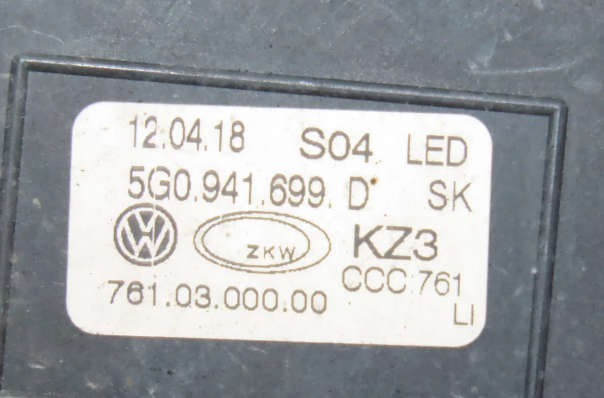 Phare antibrouillard avant gauche Volkswagen GOLF VII (5G1, BQ1, BE1, BE2) 2.0 gtd (2013-2020) occasion