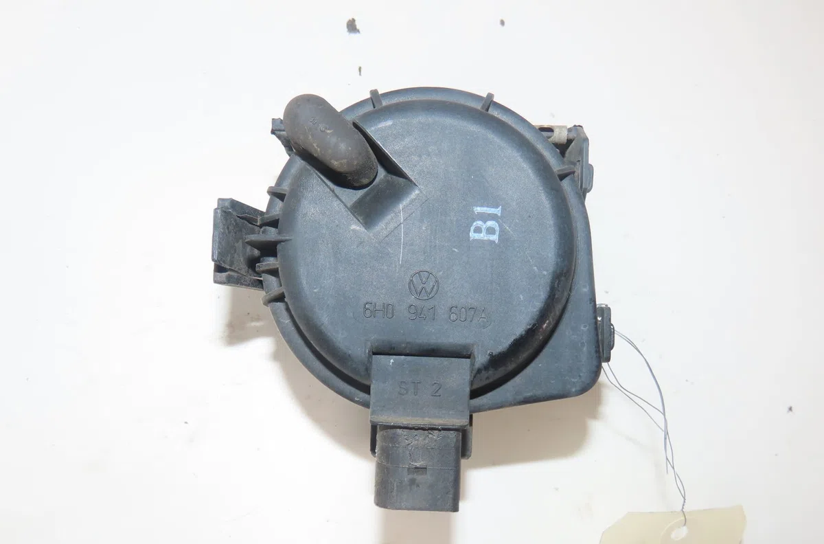 Phare antibrouillard avant gauche Volkswagen LUPO I (6X1, 6E1) 1.7 sdi (1998-2005) occasion