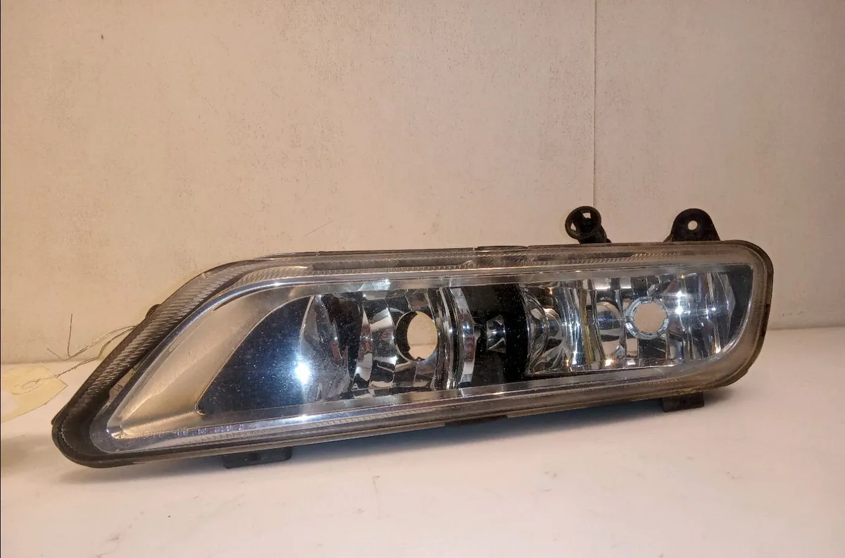 Phare antibrouillard avant gauche Volkswagen PASSAT B5.5 (3B3) 2.5 tdi (2000-2005) occasion