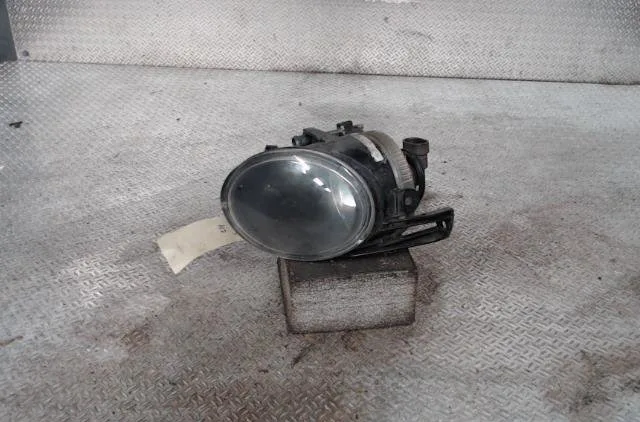 Phare antibrouillard avant gauche Volkswagen PASSAT B6 (3C2) 1.9 tdi (2005-2010) 4 portes occasion