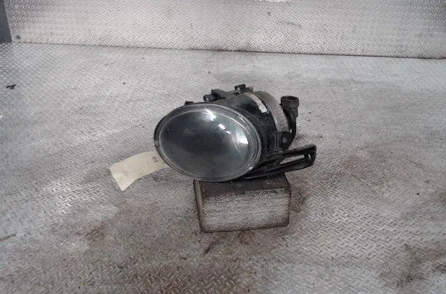 Phare antibrouillard avant gauche Volkswagen PASSAT B6 (3C2) 1.9 tdi (2005-2010) 4 portes occasion