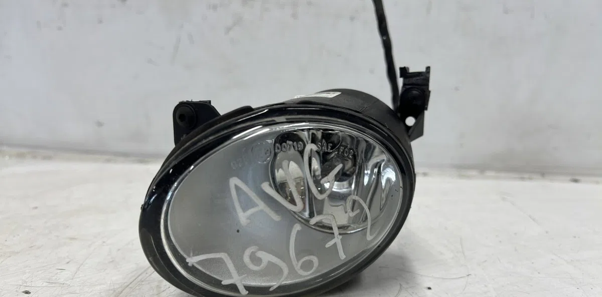 Phare antibrouillard avant gauche VOLKSWAGEN PHAETON PHASE 1 occasion