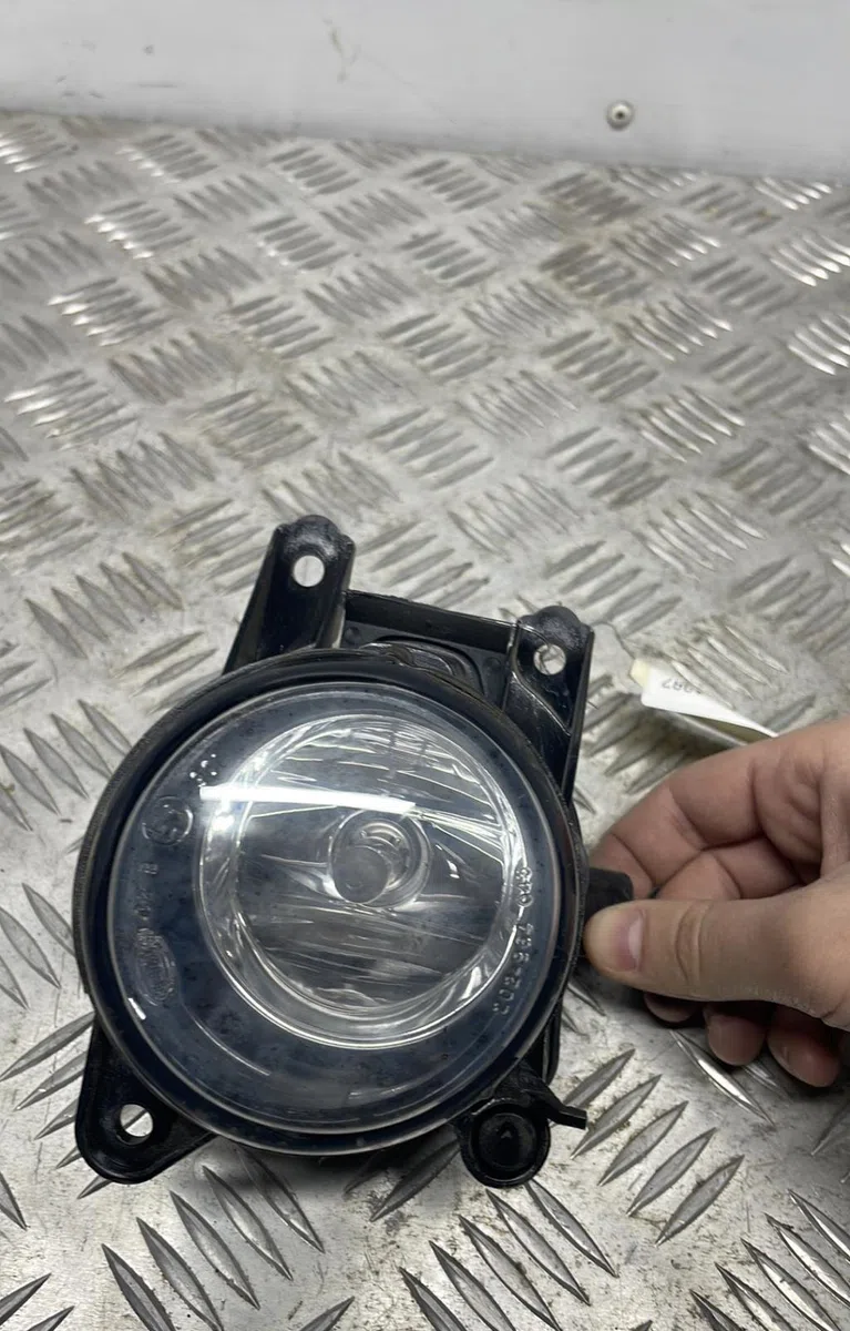Phare antibrouillard avant gauche VOLKSWAGEN POLO 3 PHASE 1 occasion