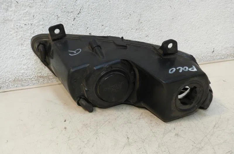 Phare antibrouillard avant gauche VOLKSWAGEN POLO 5 PHASE 1 occasion