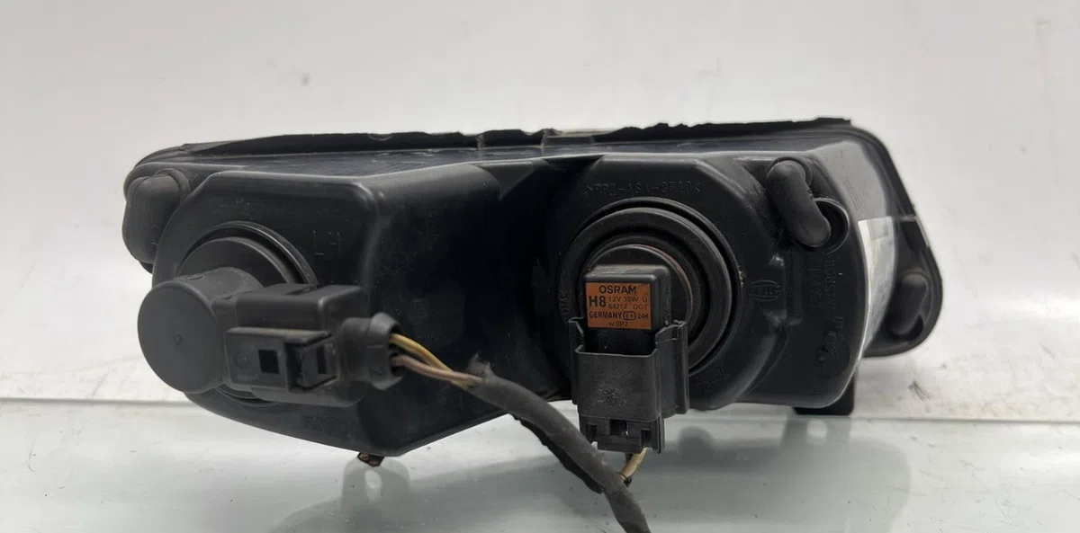 Phare antibrouillard avant gauche VOLKSWAGEN POLO 5 PHASE 1 occasion