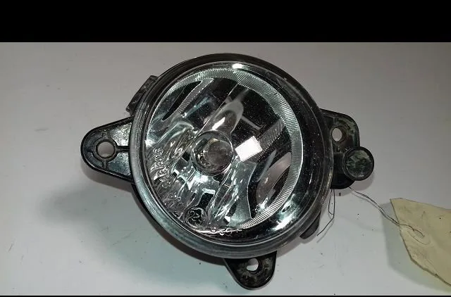 Phare antibrouillard avant gauche Volkswagen POLO (9N_, 9A_) 1.2 (2002-2007) occasion