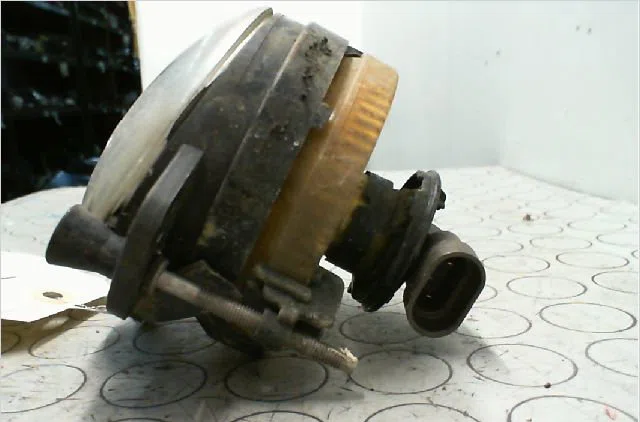 Phare antibrouillard avant gauche Volkswagen POLO (9N_, 9A_) 1.4 16v (2001-2008) occasion