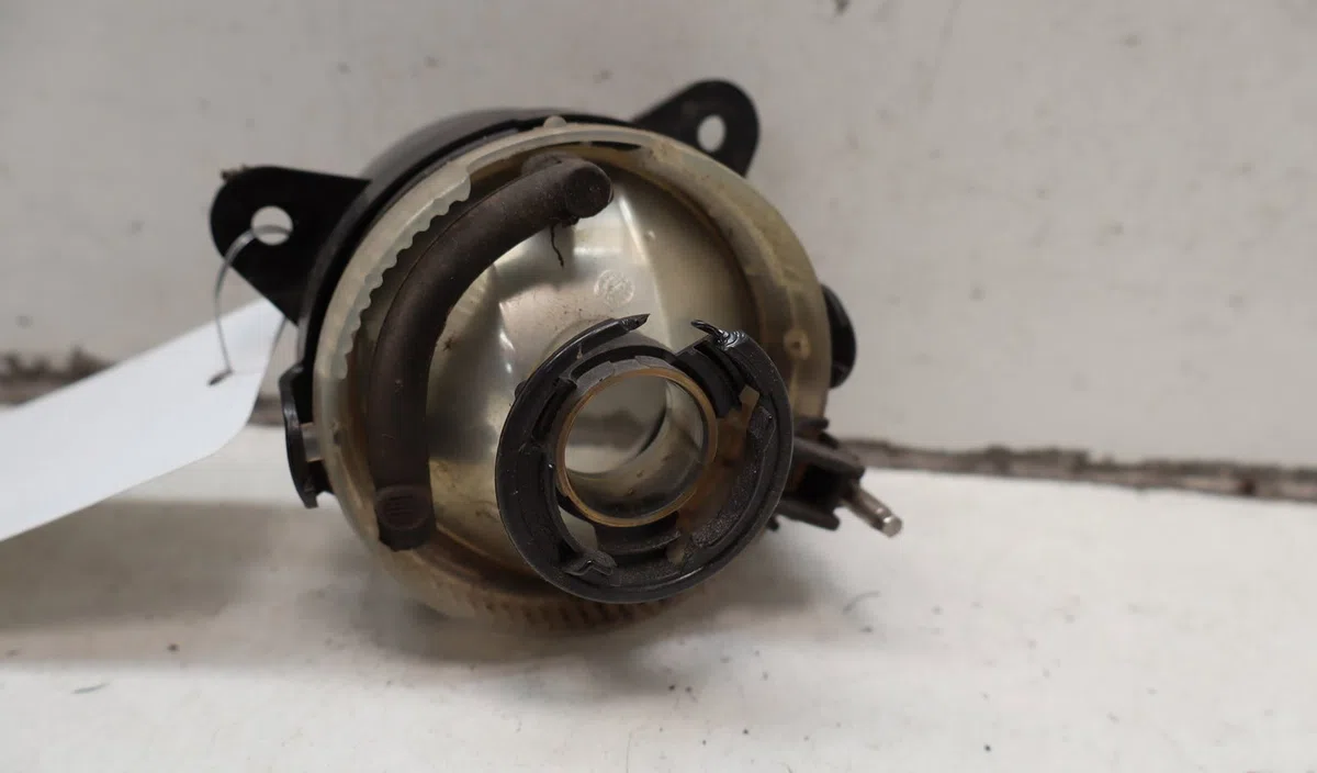 Phare antibrouillard avant gauche Volkswagen POLO (9N_, 9A_) 1.4 tdi (2001-2005) 3 portes occasion