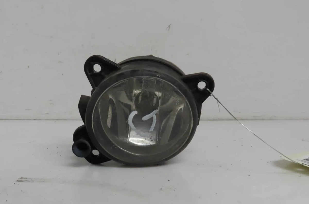 Phare antibrouillard avant gauche VOLKSWAGEN POLO IV occasion