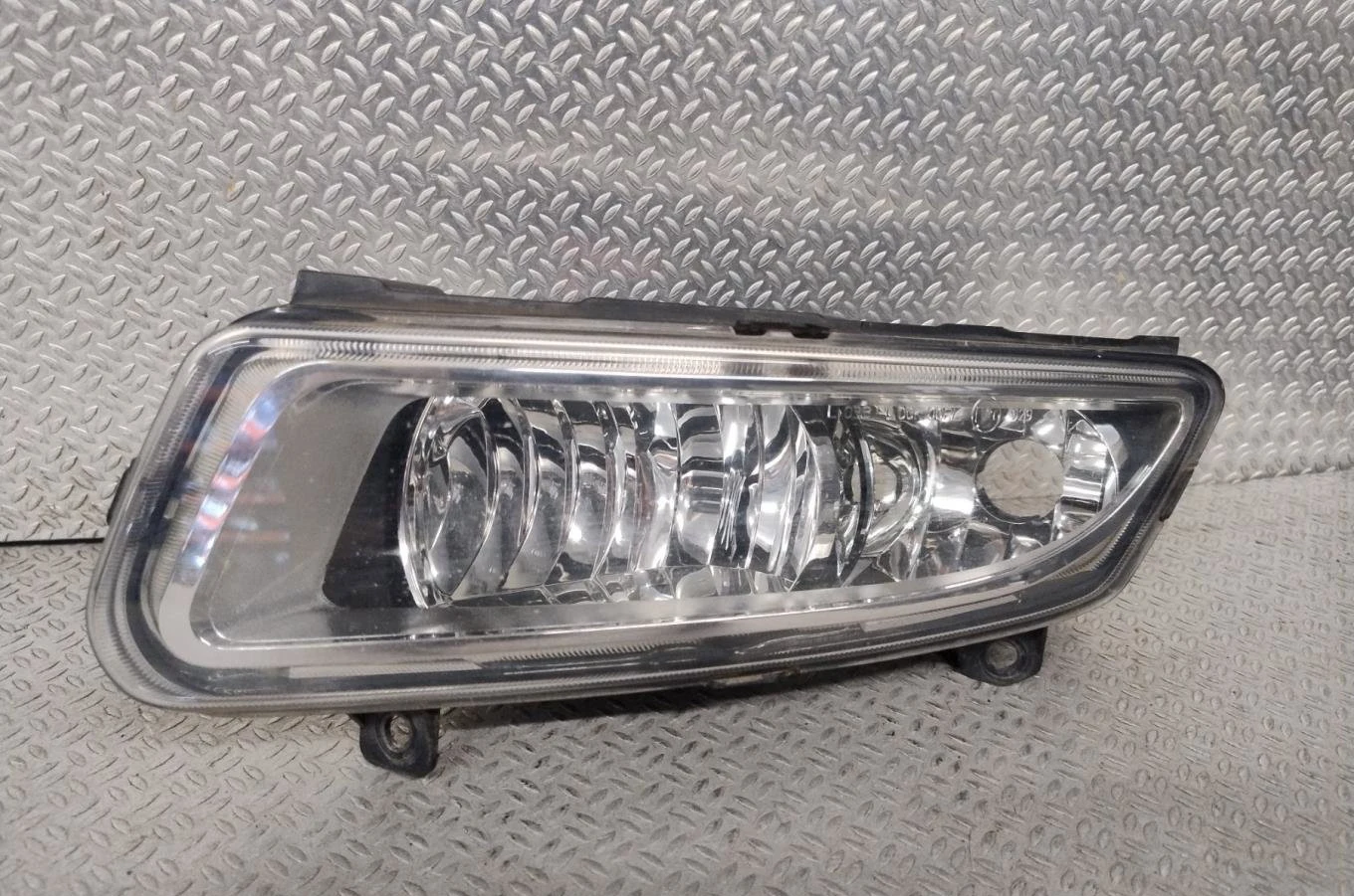 Phare antibrouillard avant gauche Volkswagen POLO V (6R1, 6C1) 1.2 (2009) occasion