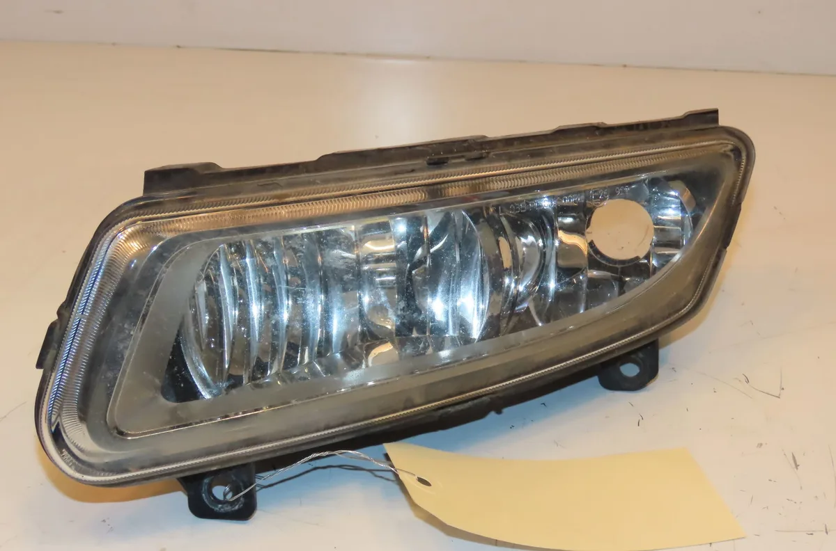 Phare antibrouillard avant gauche Volkswagen POLO V (6R1, 6C1) 1.2 (2009) occasion