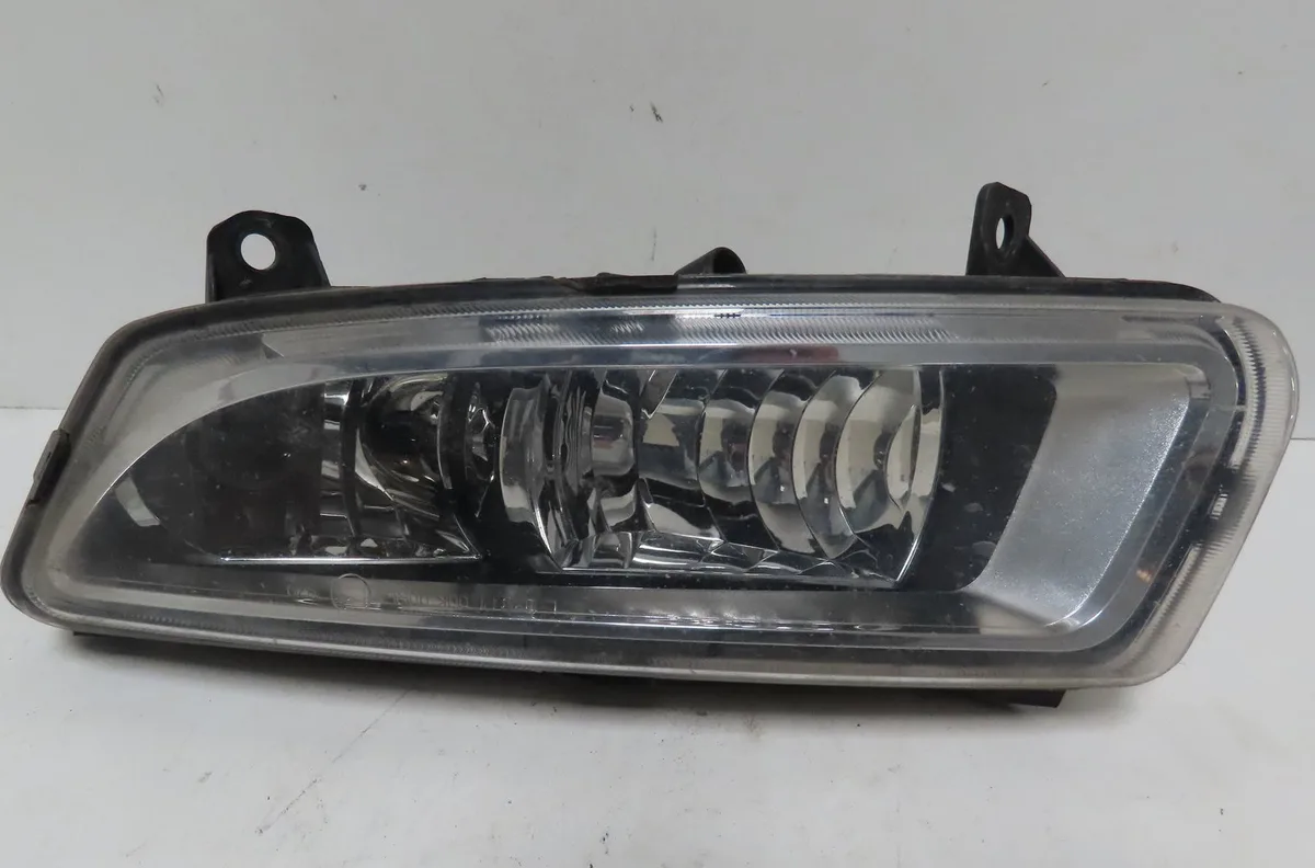 Phare antibrouillard avant gauche Volkswagen POLO V (6R1, 6C1) 1.2 (2009) occasion