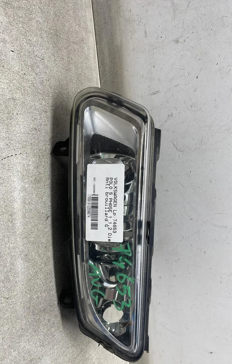 Phare antibrouillard avant gauche Volkswagen POLO V (6R1, 6C1) 1.2 tdi (2009) 5 portes occasion