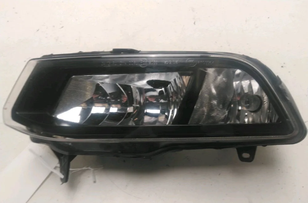 Phare antibrouillard avant gauche Volkswagen POLO V (6R1, 6C1) 1.4 tdi (2014) occasion