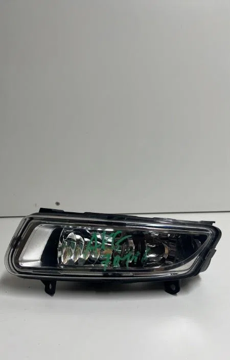Phare antibrouillard avant gauche Volkswagen POLO V (6R1, 6C1) 1.6 tdi (2009) 5 portes occasion