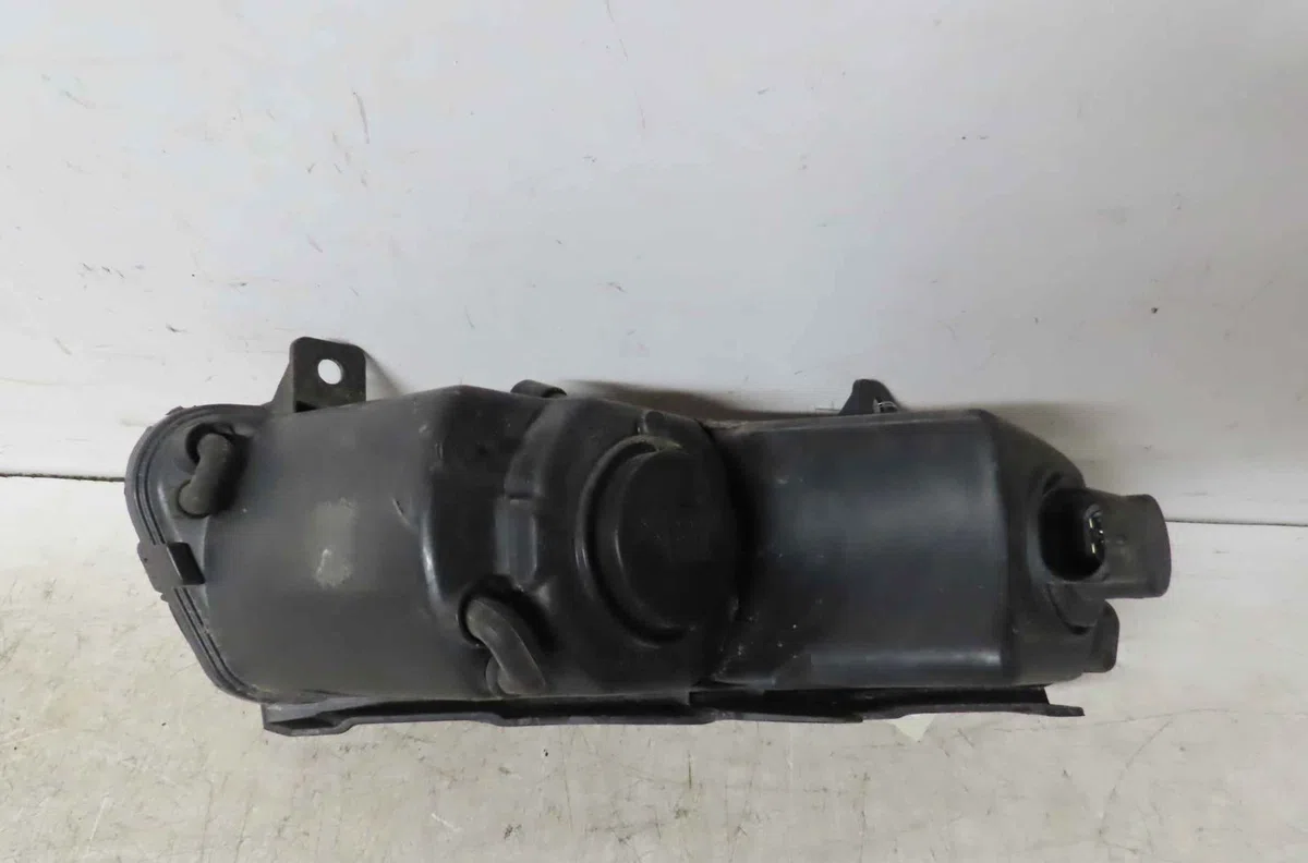 Phare antibrouillard avant gauche VOLKSWAGEN POLO V occasion