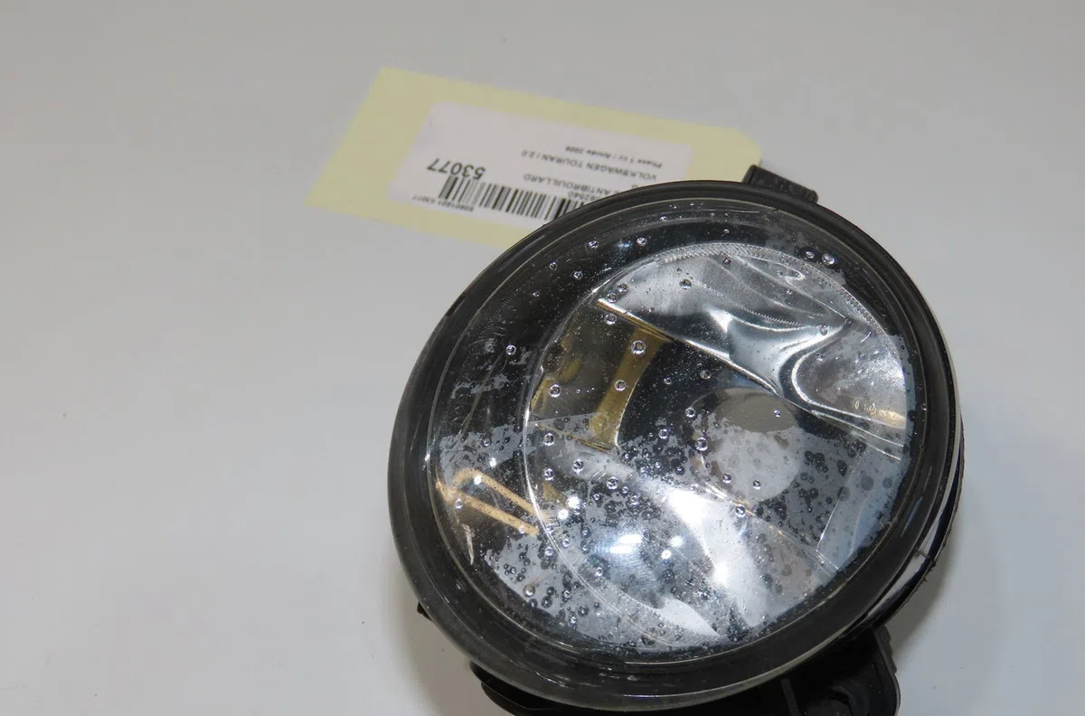 Phare antibrouillard avant gauche Volkswagen TOURAN (1T1, 1T2) 2.0 tdi 16v (2003-2010) 5 portes occasion