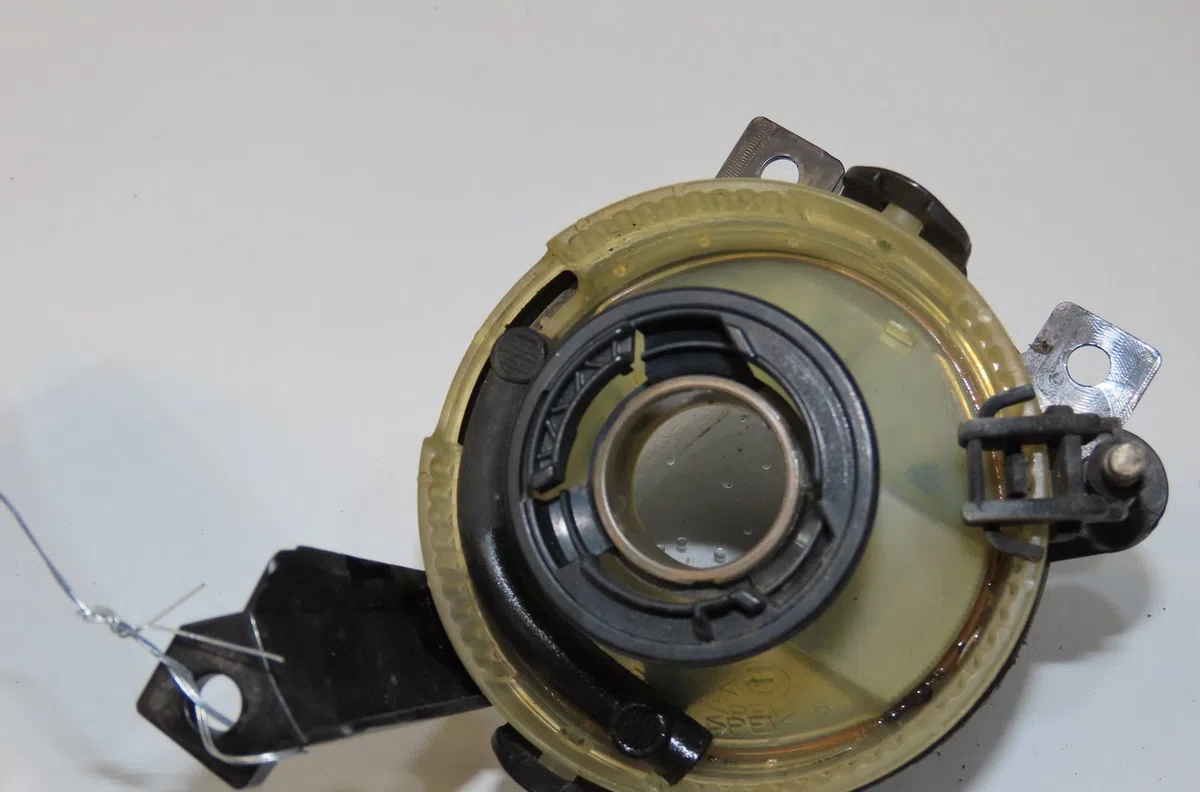 Phare antibrouillard avant gauche Volkswagen TOURAN (1T1, 1T2) 2.0 tdi 16v (2003-2010) 5 portes occasion