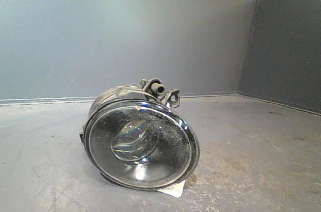 Phare antibrouillard avant gauche VOLKSWAGEN TOURAN 2004 occasion