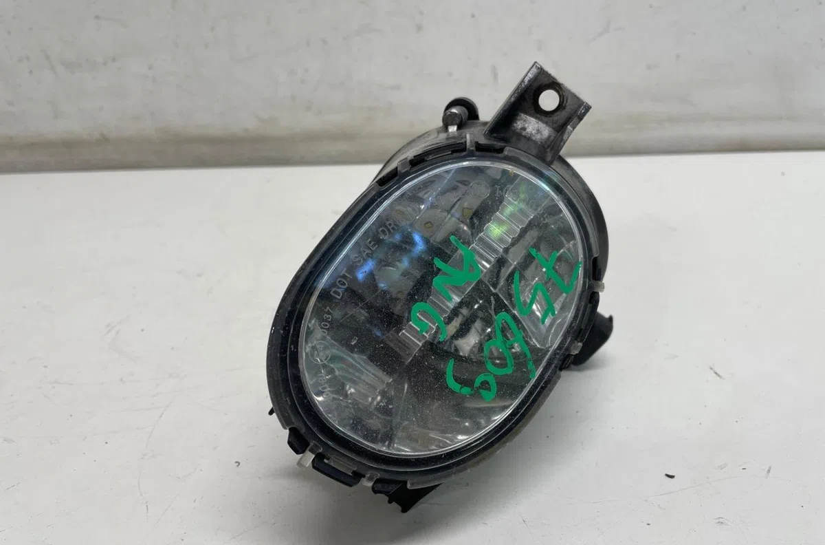 Phare antibrouillard avant gauche Volvo C30 (533) D3 (2010-2012) occasion