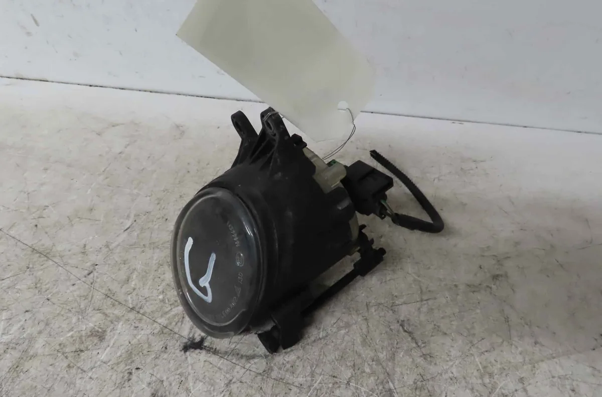 Phare antibrouillard avant gauche VOLVO C30 occasion