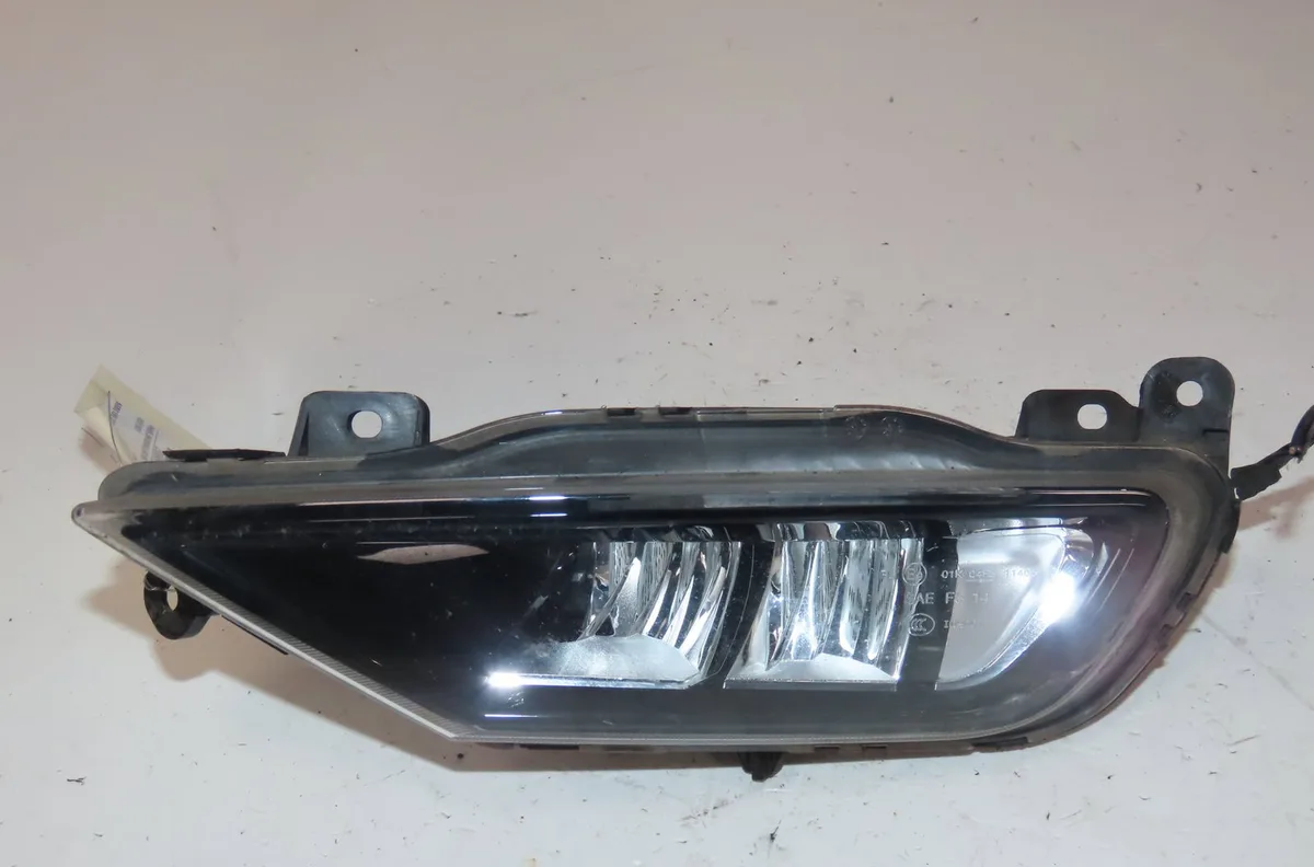 Phare antibrouillard avant gauche Volvo S90 II (234) D4 (2016) occasion