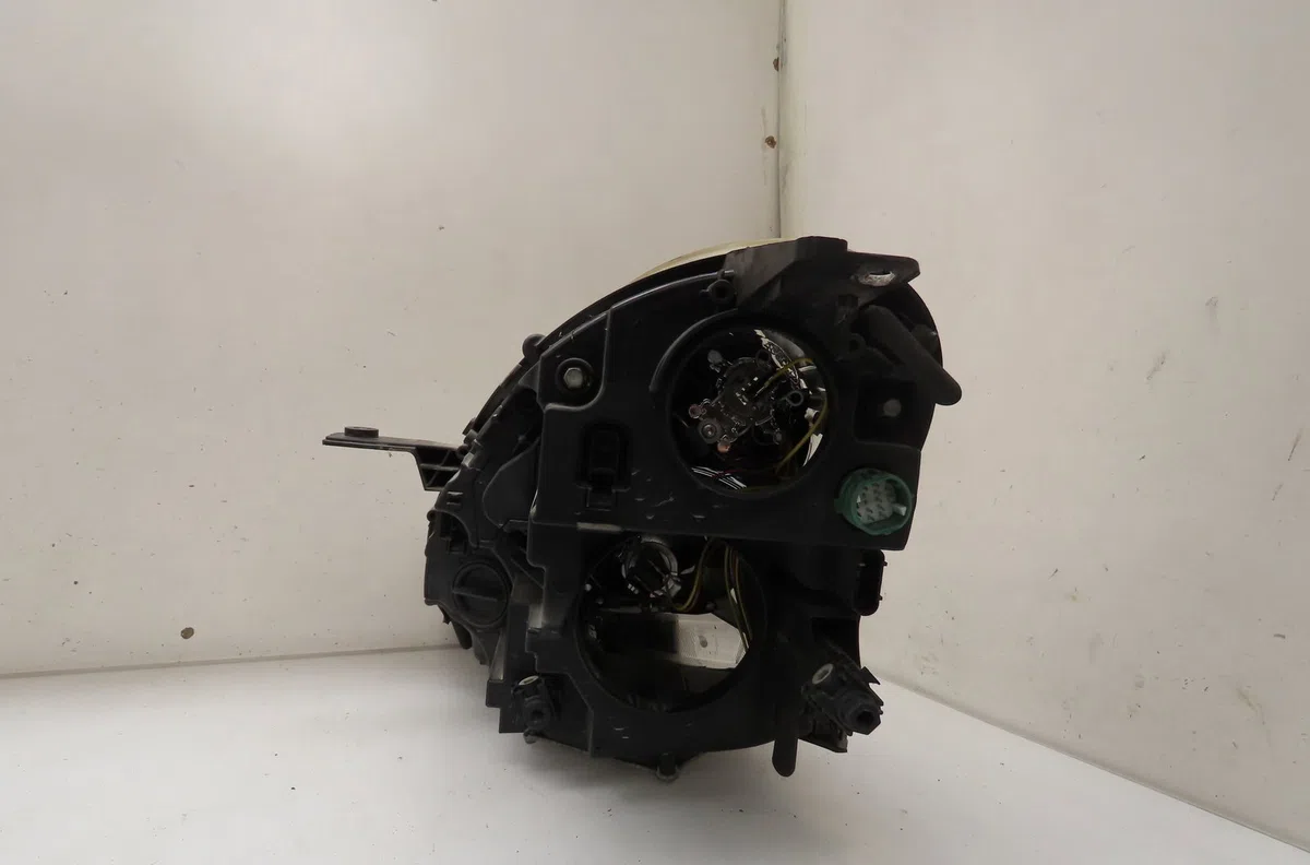 Phare droit Alfa romeo GIULIETTA (940_) 1.6 jtdm (940fxd1a) (2010-2016) 5 portes occasion