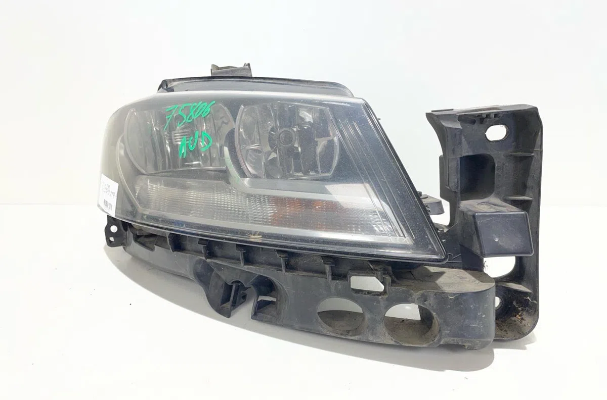 Phare droit Audi A3 Sportback (8PA) 2.0 tdi (2004-2013) 5 portes occasion