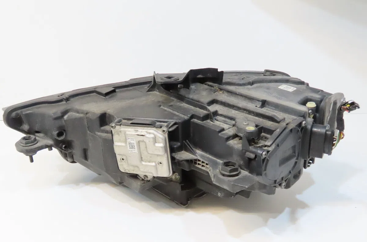 Phare droit Audi A3 Sportback (8VA, 8VF) 35 tdi (2018-2020) occasion