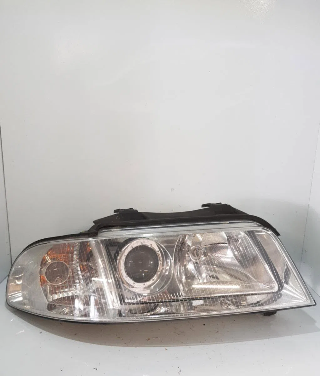Phare droit AUDI A4 1 PHASE 2 occasion