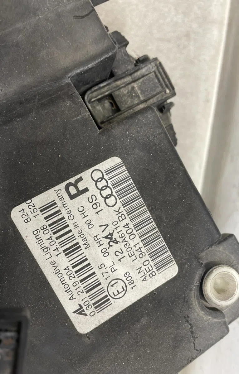 Phare droit Audi A4 B7 (8EC) 1.9 tdi (2004-2008) 4 portes occasion