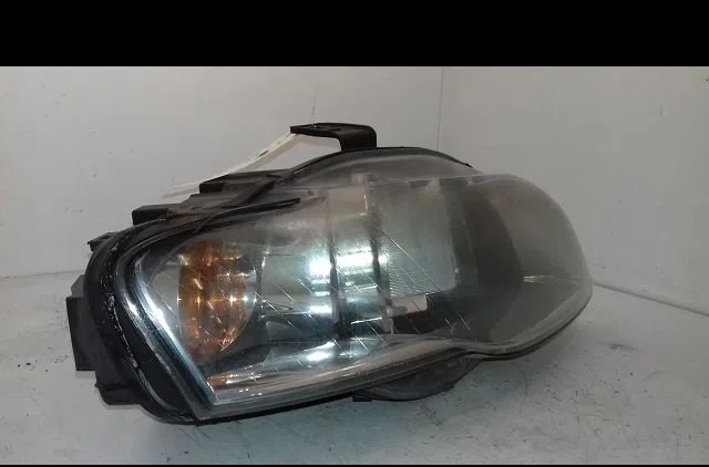 Phare droit Audi A4 B7 (8EC) 2.0 tdi 16v (2004-2008) 4 portes occasion