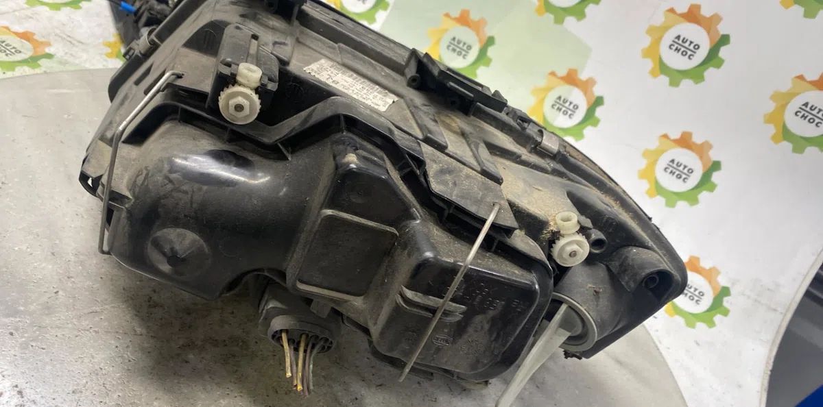 Phare droit AUDI A6 2 AVANT PHASE 1 BREAK occasion