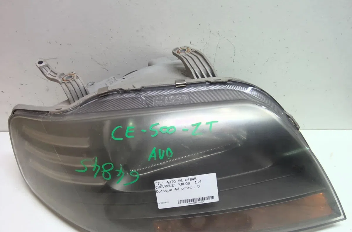 Phare droit Chevrolet AVEO - KALOS 3-5 portes (T200) 1.4 16v (2003-2008) occasion