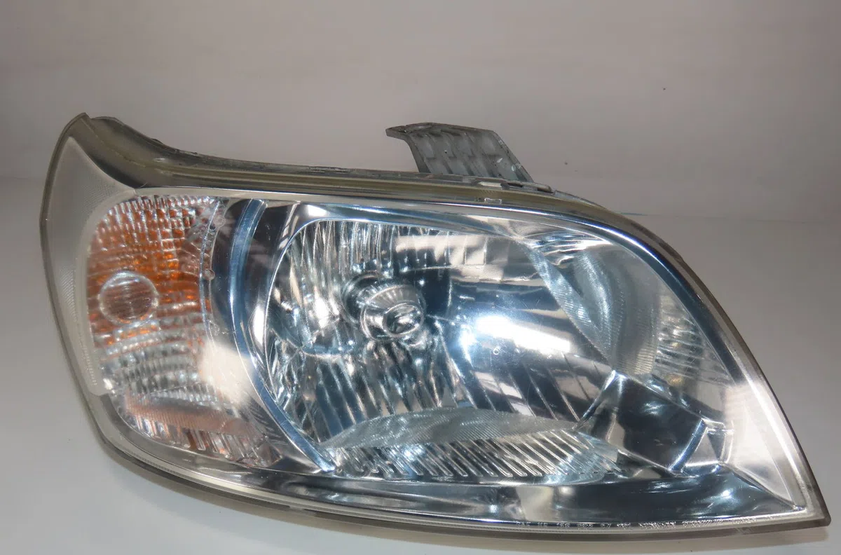 Phare droit Chevrolet AVEO - KALOS 3-5 portes (T250, T255) 1.4 (2008) occasion