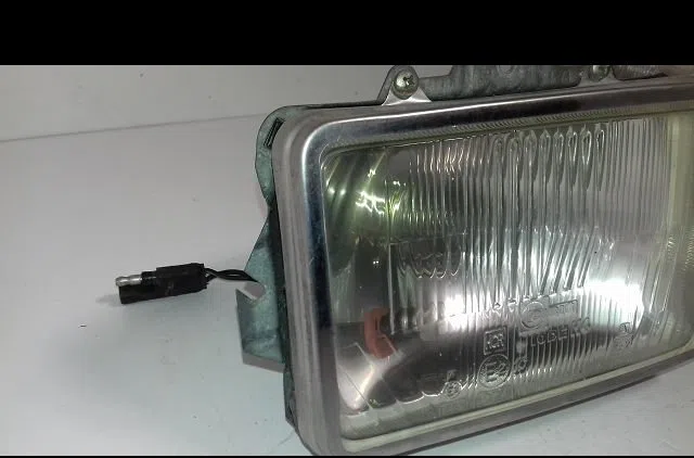Phare droit Chrysler LE BARON Décapotable 2.5 i turbo (1989-1993) occasion