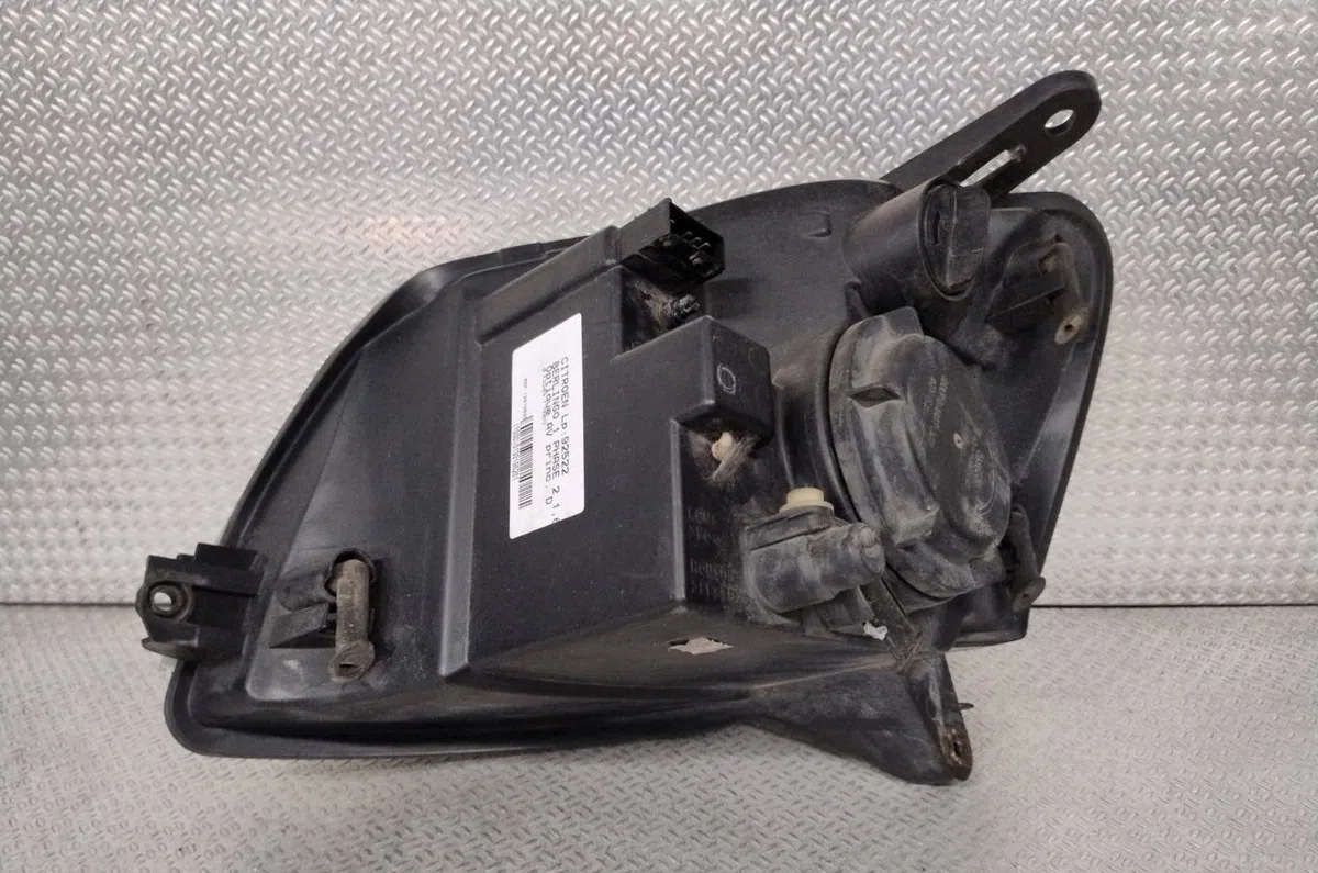 Phare droit Citroen BERLINGO - BERLINGO FIRST Monospace (MF_, GJK_, GFK_) 1.6 hdi 90 (mf9hx) (2005-2008) occasion