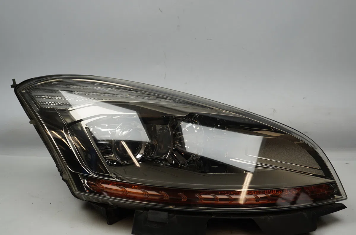 Phare droit Citroen C4 GRAND PICASSO I (UA_) 1.6 hdi (2006-2011) 5 portes occasion