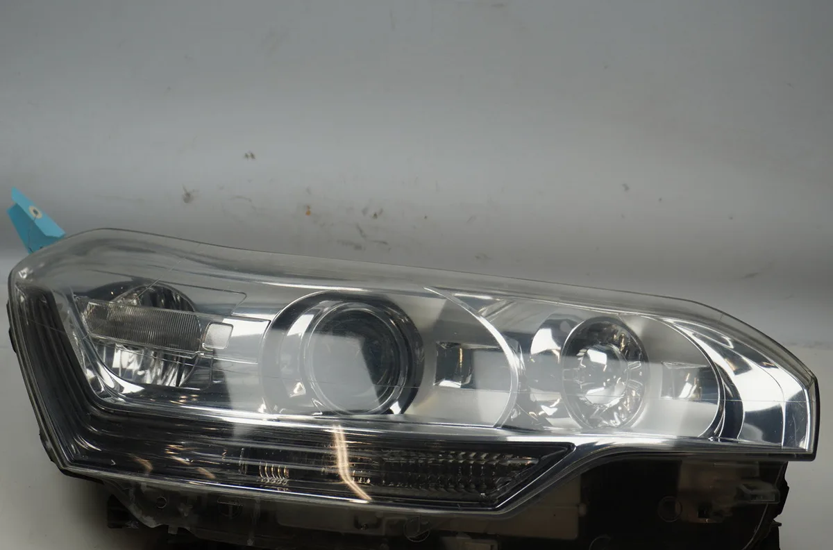 Phare droit Citroen C5 III Break (RW_) 2.0 hdi (2008) occasion