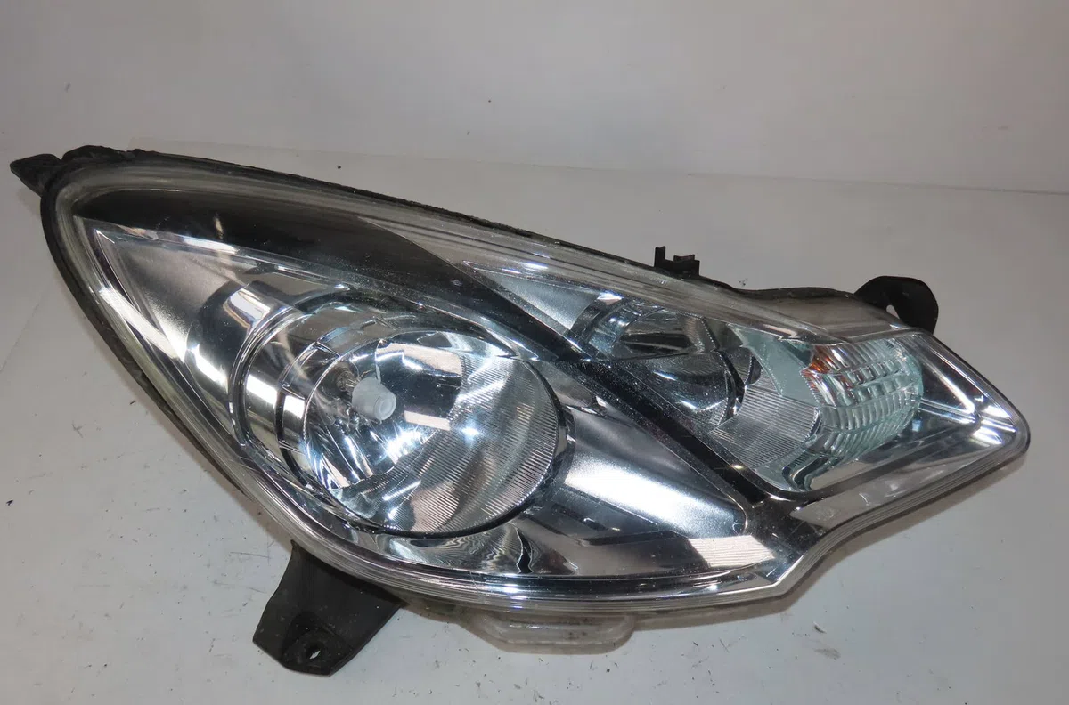 Phare droit Citroen DS3 (SA_) 1.6 hdi 90 (2009-2015) 3 portes occasion