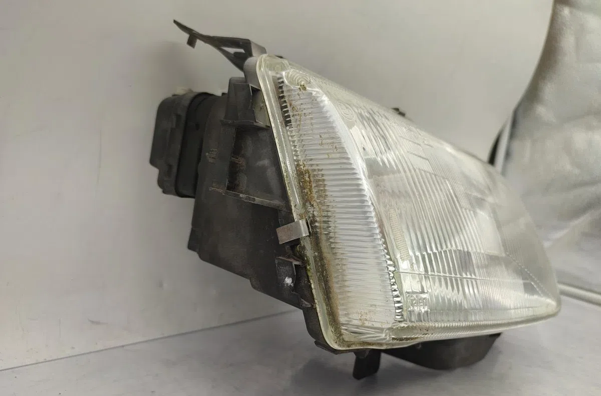 Phare droit CITROEN SAXO PHASE 1 occasion