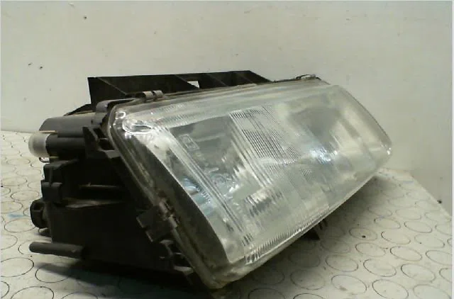 Phare droit Citroën XANTIA (X1_, X2_) 1.8 i (1997-2003) occasion
