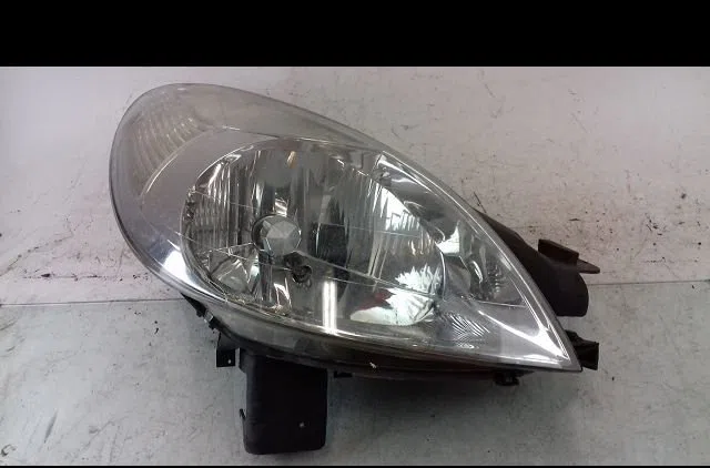 Phare droit Citroën XSARA PICASSO (N68) 1.6 16v (2005-2011) occasion