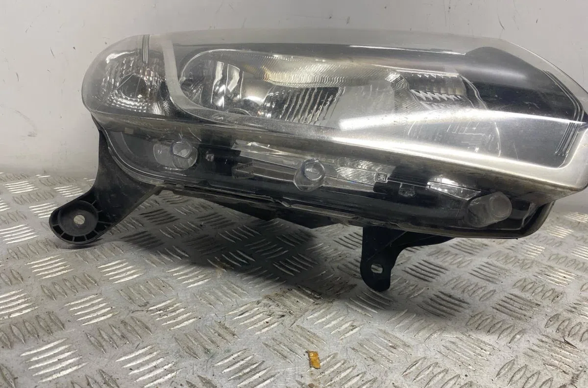Phare droit DACIA SANDERO 2 PHASE 2 occasion