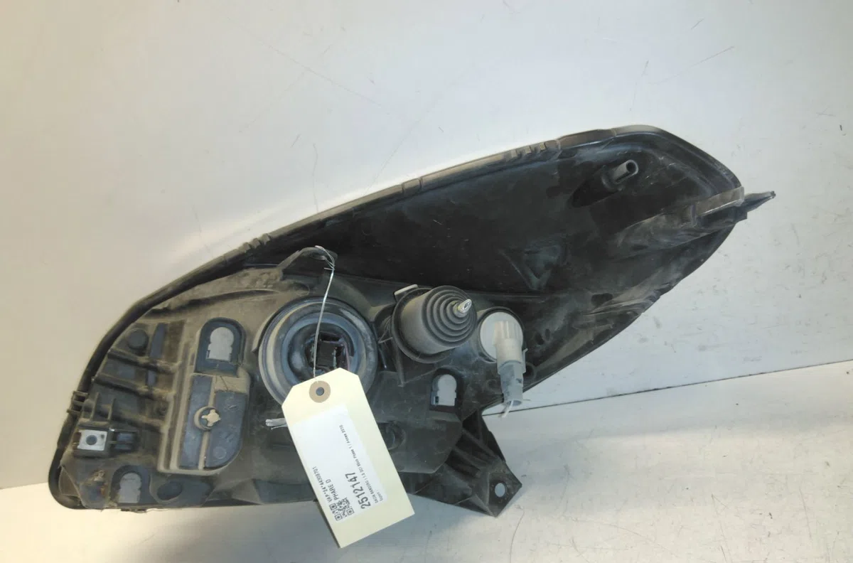 Phare droit DACIA SANDERO I occasion